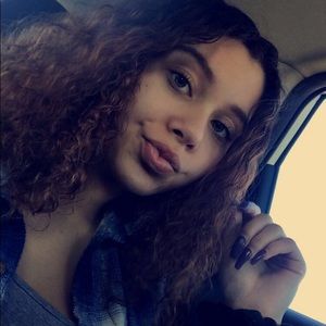 Meet your Posher, Lillian